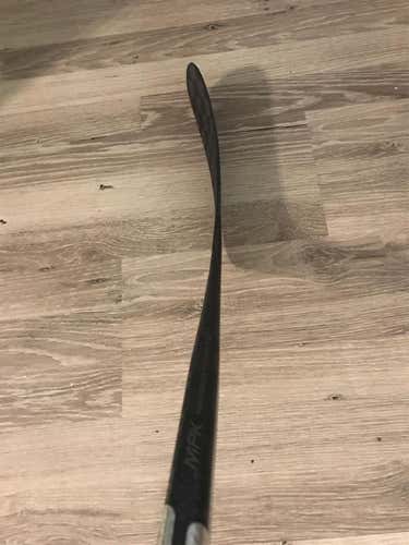 Supreme 2S Pro Hockey Stick Righty Mid Senior Pro Stock