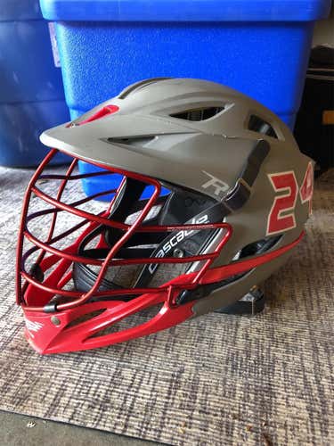 R Helmet Adult