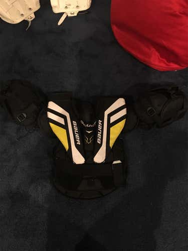 Supreme One.7 Goalie Chest Protector Junior