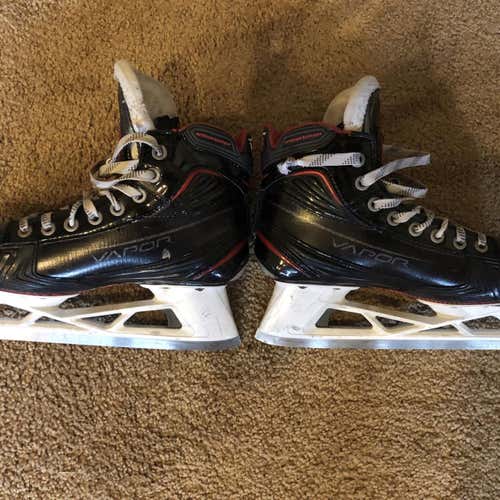 Vapor 1X Hockey Goalie Skates Junior Size 4.5