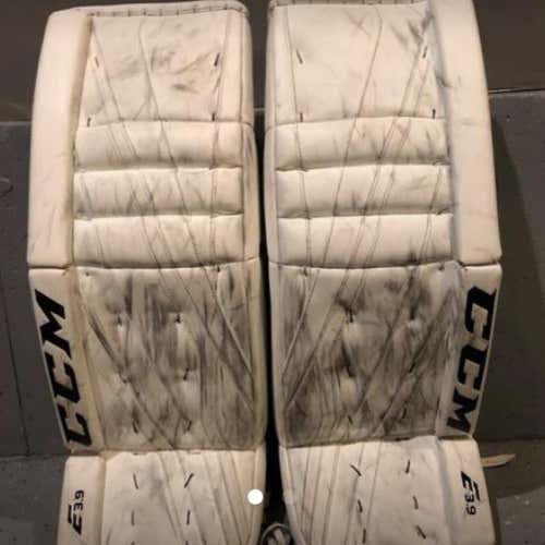 Extreme Flex E3.9 Goalie Leg Pads Senior