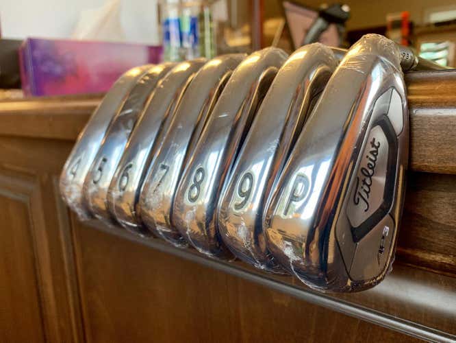 Brand New Titleist Iron AP3 718 Set Righty