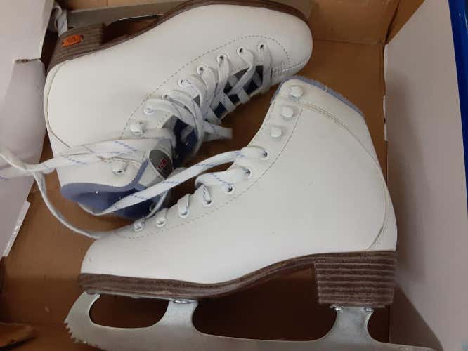 Riedell Figure Skates Size 3- 135143