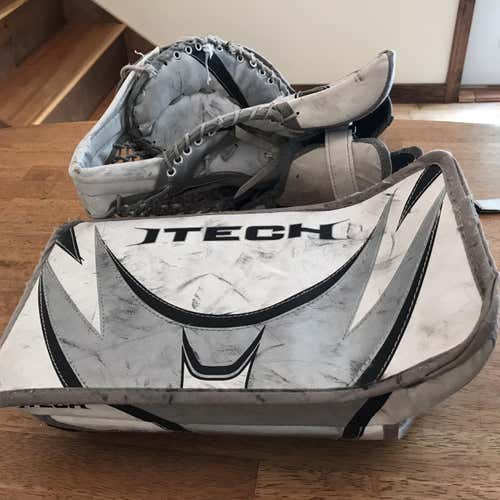 Itech FlexArmour Goalie Glove & Blocker Regular Junior