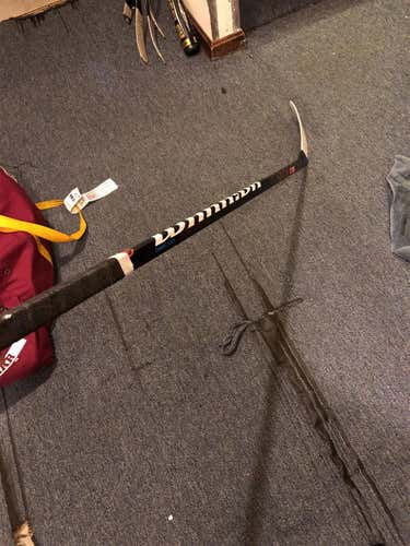 Fantom QRE Hockey Stick Righty Toe Senior
