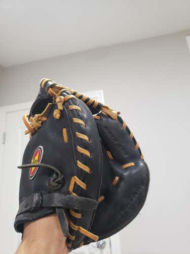 Easton catchers glove