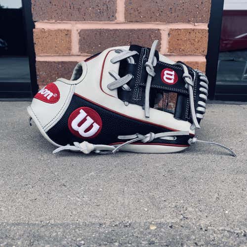 New A2000 Superskin Baseball Glove (Not Accepting Trades)