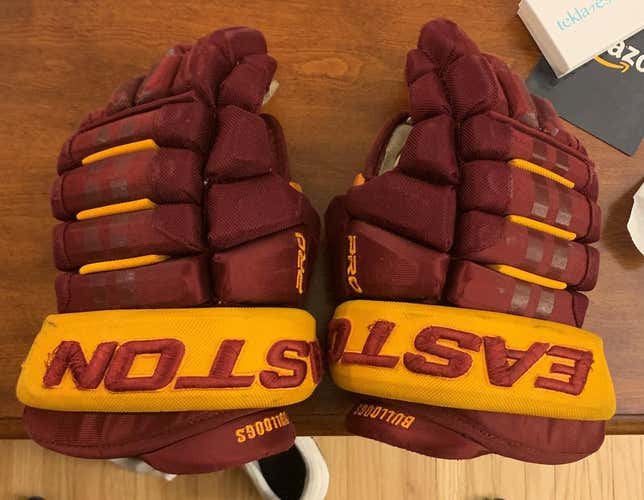 Minnesota Duluth Pro Stock Gloves