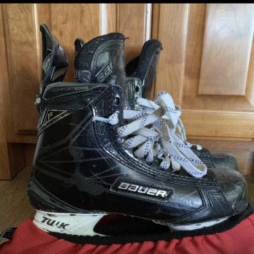 Supreme 1S Hockey Skates Senior  Size 7