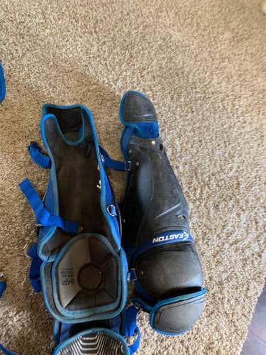Easton Catcher's Leg Guard Intermediate