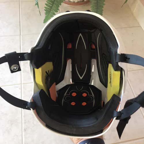 Re-Akt 75 Helmet