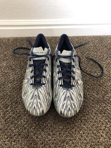 Yale Team Issue UA Spotlight Cleats