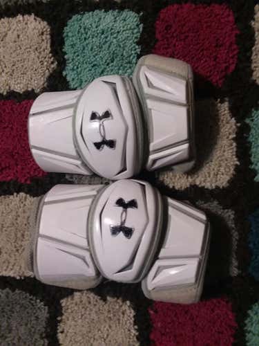 Under Armour Revenant Arm Pads