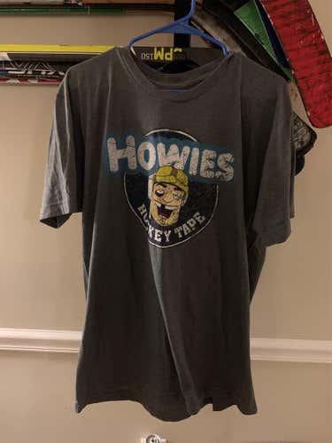 New Howies T-shirt Senior