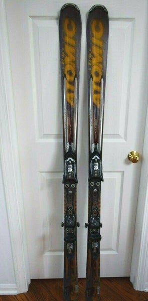 ATOMIC R:10 SKIS SIZE 170 CM WITH TYROLIA BINDINGS