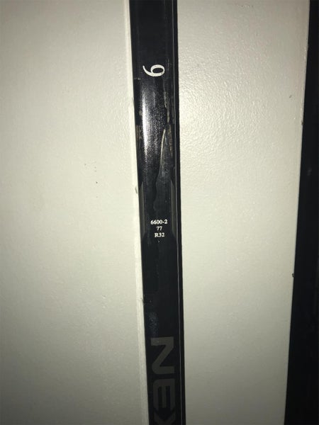Nexus 1000 Hockey Stick Left P88 Toe Kink Pro Stock