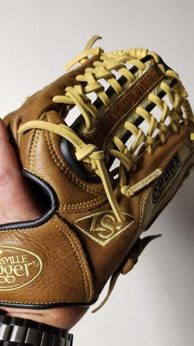 Louisville Slugger Legacy Glove