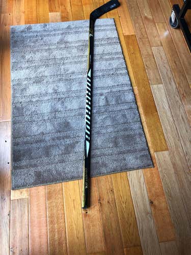 Covert QRL Hockey Stick Righty Mid Senior Pro Stock