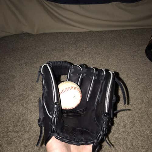 New Gamer Baseball Glove