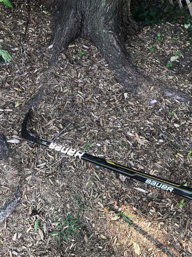 Bauer TotalONE JR L (USED ONCE)