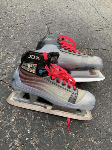 Vapor XIX Hockey Goalie Skates Junior Size 4