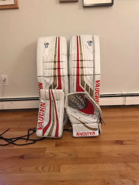 Vaughn VE8 Pads with SLR Gloves