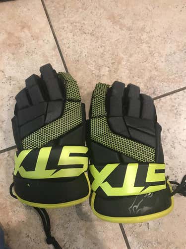 Stallion 100 Lacrosse Gloves
