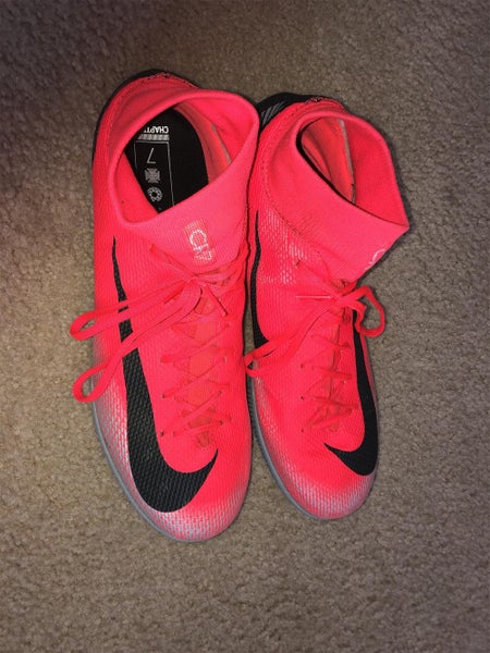 CR7 Cleats WILL ACCEPT ALL OFFERS!!!