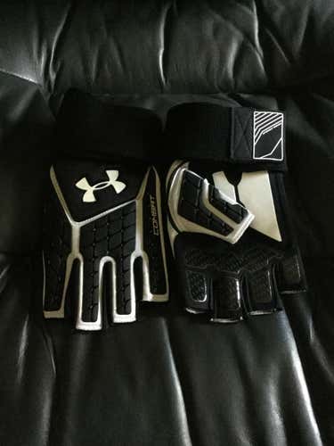 New UA Men’s Combat V Half Finger Gloves (XL)