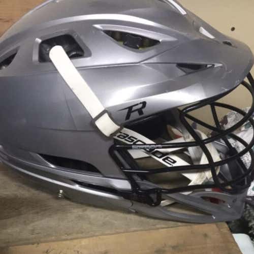 R Helmet Adult