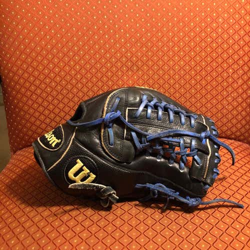 A2000 Baseball Glove