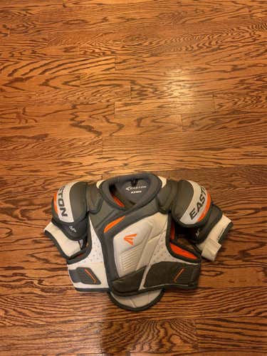 mako m5 Shoulder Pads Junior