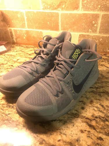 Nike Kyrie 3’s