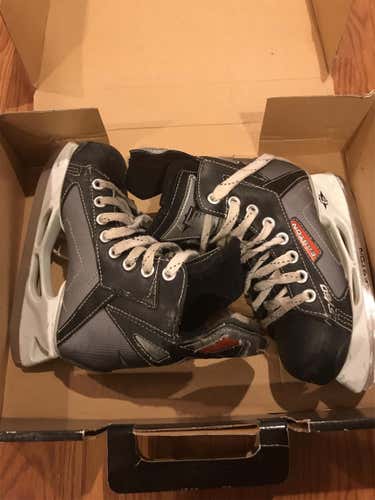 Synergy SY60 Hockey Skates Youth Size 1