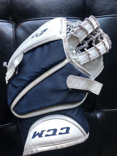 Extreme Flex III E3.5 Goalie Glove & Blocker Regular Intermediate