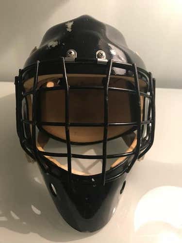 Badger Elite Goalie Mask Medium - Great for Refurb/Collectible