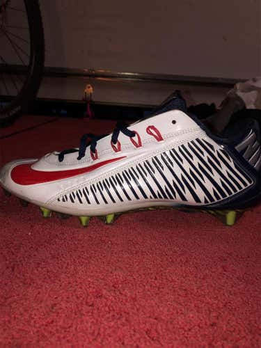 New Nike Cleats Adult