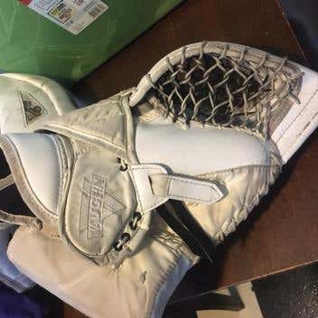 Vaughn Vision "Rask" Spec Goalie Glove Regular Senior Pro Stock