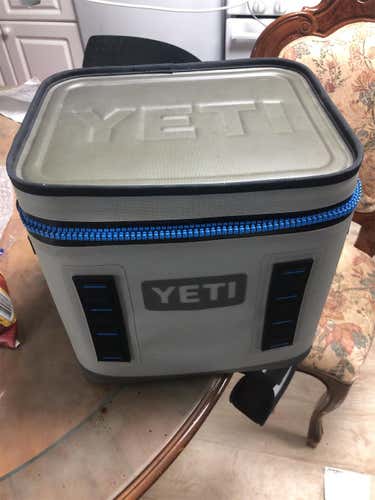 Yeti Hopper Flip 18