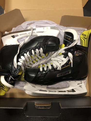 New Bauer Supreme S29 Hockey Skates Senior Size 6.5 D