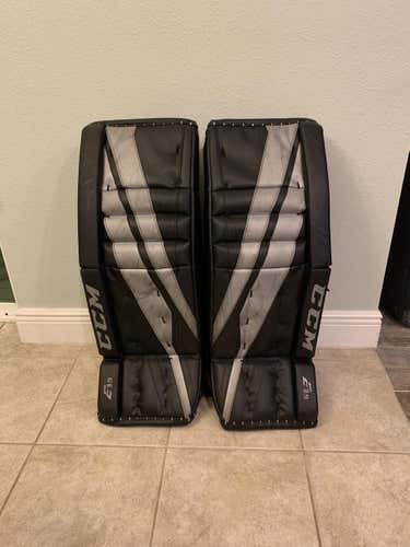 CCM Extreme Flex E3.9 Goalie Leg Pads Intermediate 32+1