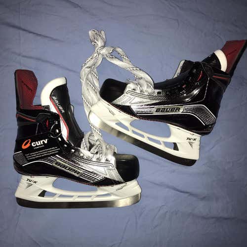 New Vapor 1X Hockey Skates Junior  Size 4