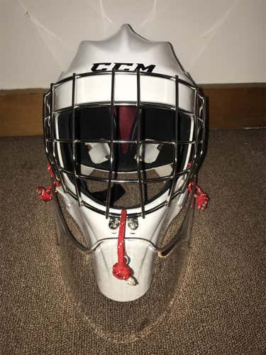 Used CCM 9000 Size Medium Goalie Mask