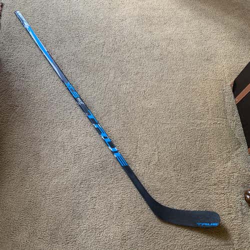 TRUE XC5 ACF Intermediate Hockey Stick Left 58 Flex P88 Grip