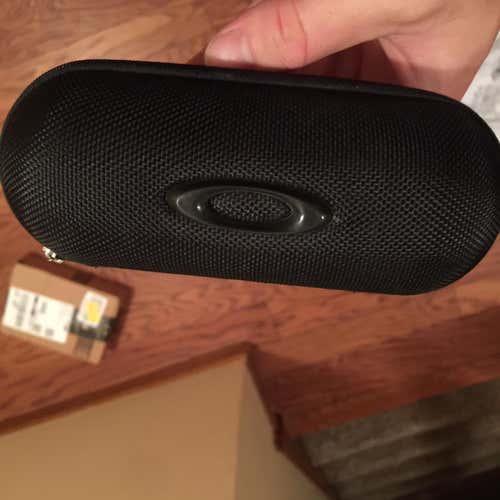 Oakley Case Empty