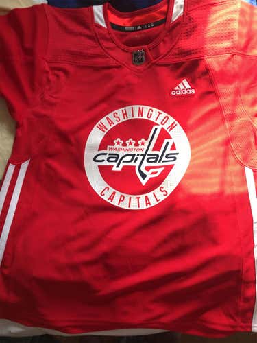 WashIngton Capitals NEW Practice Jersey Size 52