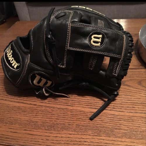 A2000 Baseball Glove