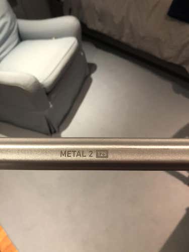 StringKing Metal 2 125 Shaft *USED ONCE, MINIMAL TAPE MARKS, WILLING TO NEGOTIATE*