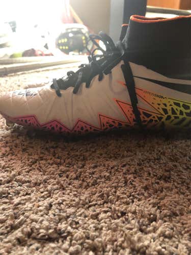 New Nike Cleats Adult