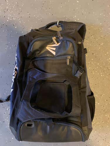 Used Navy Easton Bat Pack